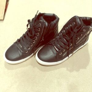 Steve Maden Hightop Sneakers wore two times